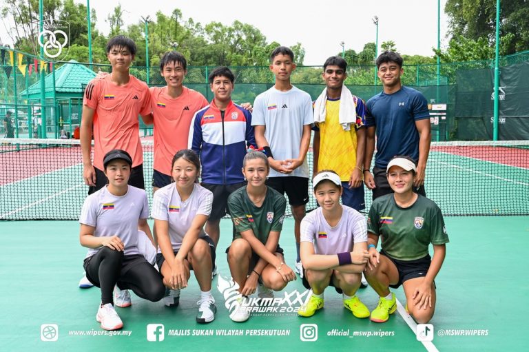 Aqil and Lynn Lim, both talented players from our Mouratoglou Tennis Programme, led the Federal Territory mixed tennis team to a stunning victory, defeating Perak to clinch the gold medal. Congratulations to the Federal Territory team for their outstanding achievement, securing the gold medal today at the SLTA Tennis Court in Kuching!